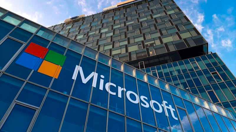 Microsoft cancella progetti di Data Center. Gli analisti di TD Cowen segnalano cambiamenti nella strategia AI